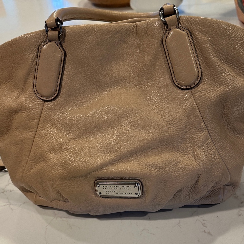 Marc by Marc Jacobs Beige Leather Shoulder Bag